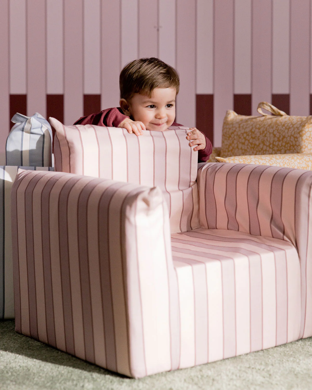 The Hug Mini Chair in Twill - Image 71